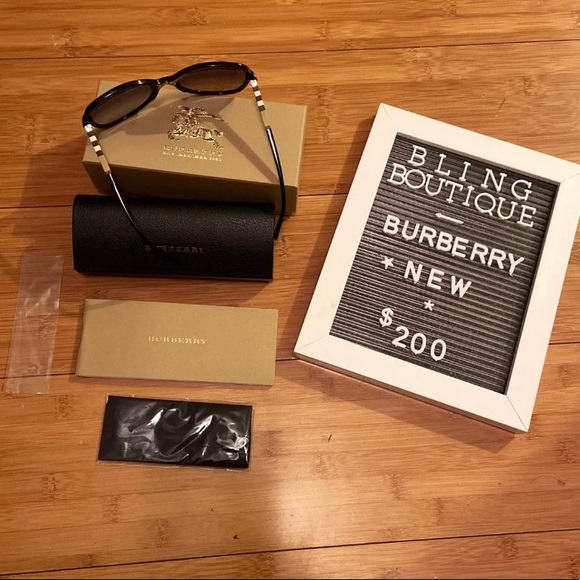 Like New Authentic Burberry Square 58mm Sunglasses - Picture 9 of 11